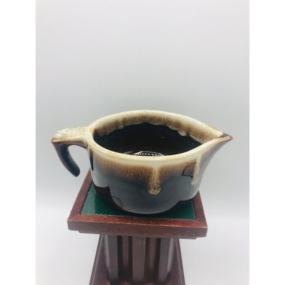 Vintage Pfaltzgraff brown drip open handle ceramic creamer. - Picture 4 of 11